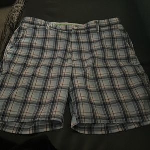 Men’s Size 38 Greg Norman Shark Plaid Golf Shorts. Like-New Without Tags.